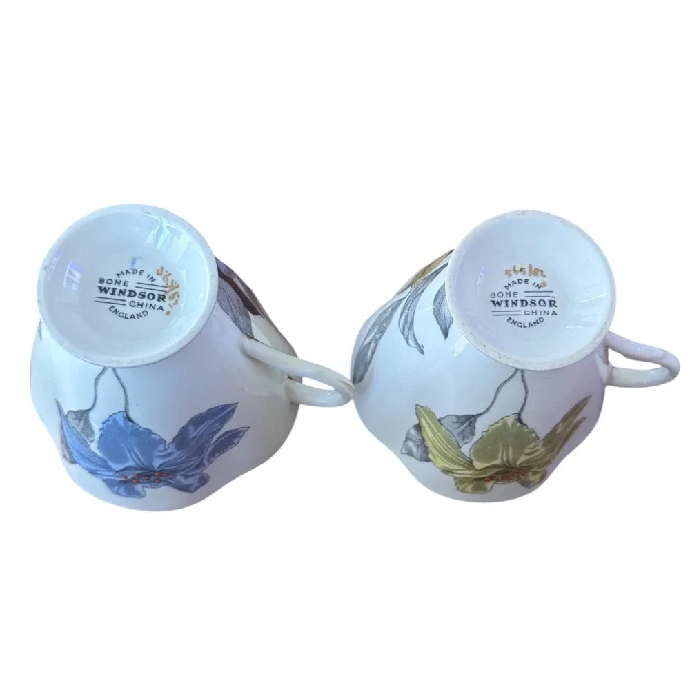 Windsor Bone China Tea Cups Set of 2 Blue Yellow Floral Gold Trim 1950's England